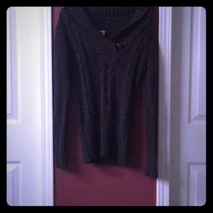 V neck threaded sweater